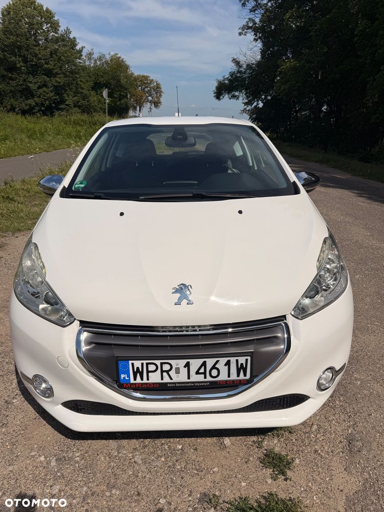 Peugeot 208 - 11