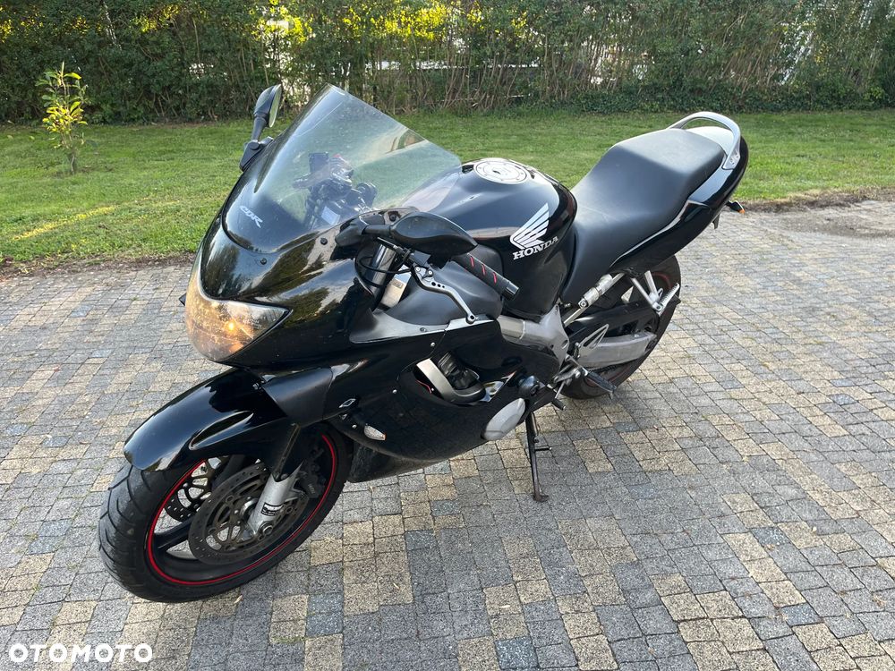 Honda CBR - 1