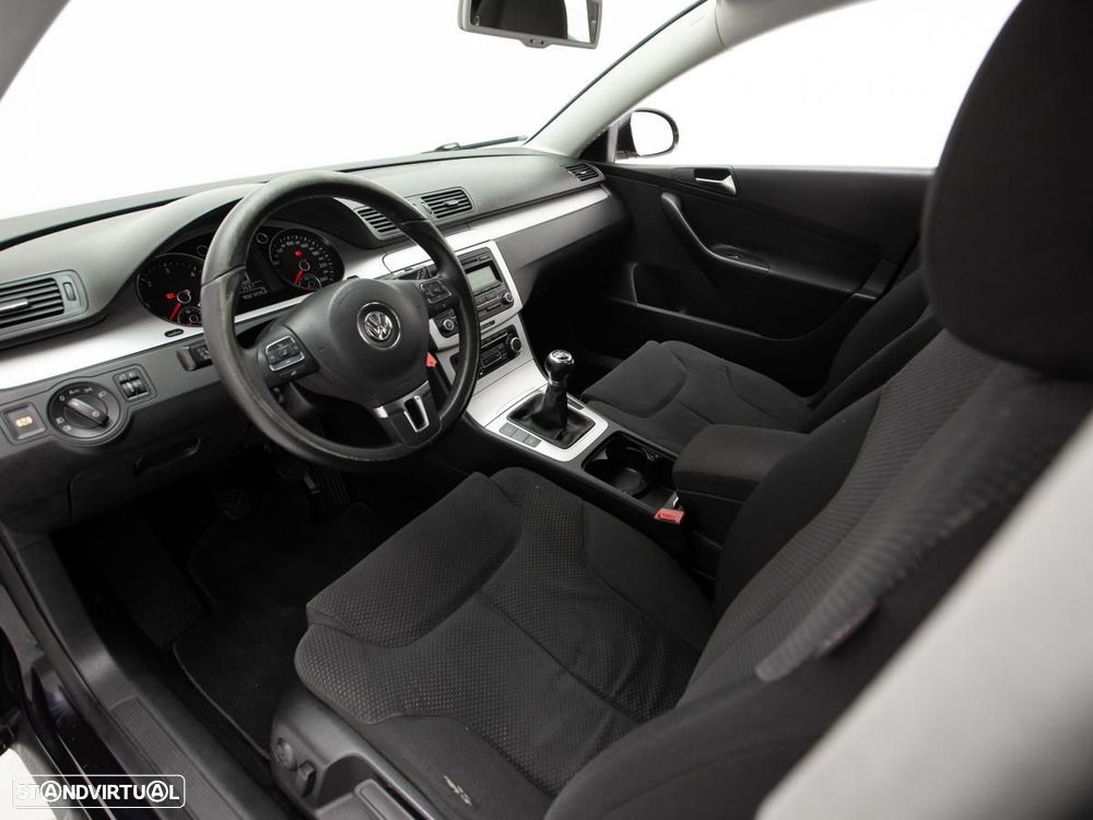 VW Passat Variant - 6
