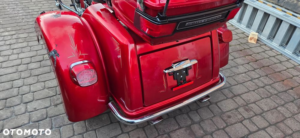 Harley-Davidson FLH Electra Glide - 28