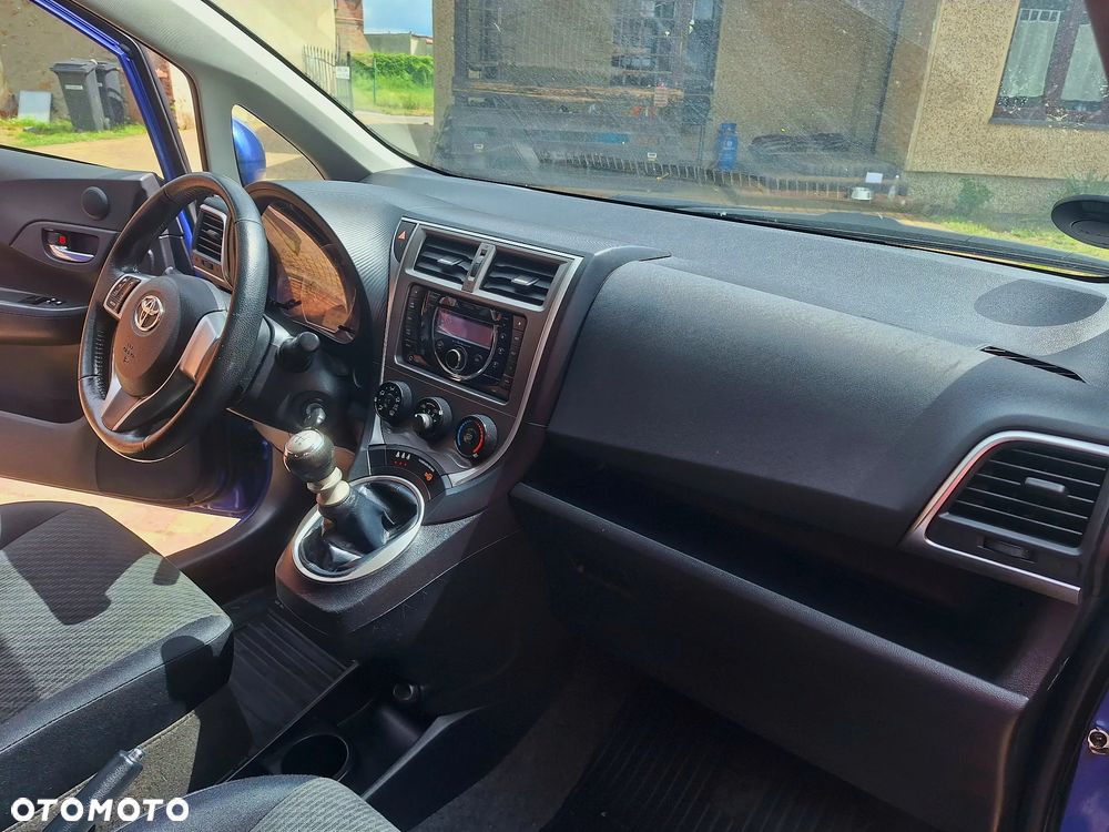 Toyota Verso S - 22
