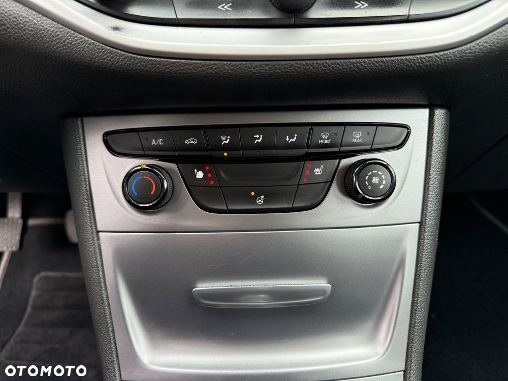 Opel Astra 1.4 Turbo Innovation - 15