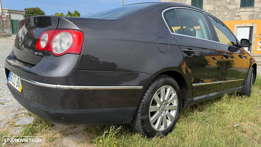VW Passat 2.0 TDI Confortline DSG - 22