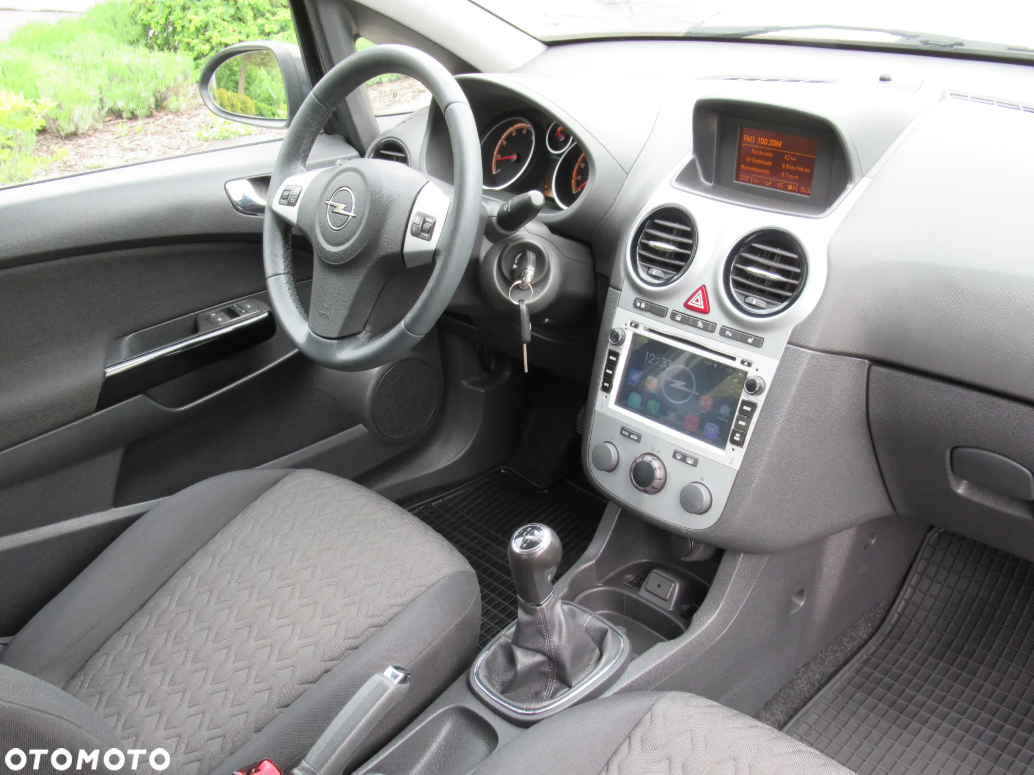 Opel Corsa 1.4 16V Active - 14