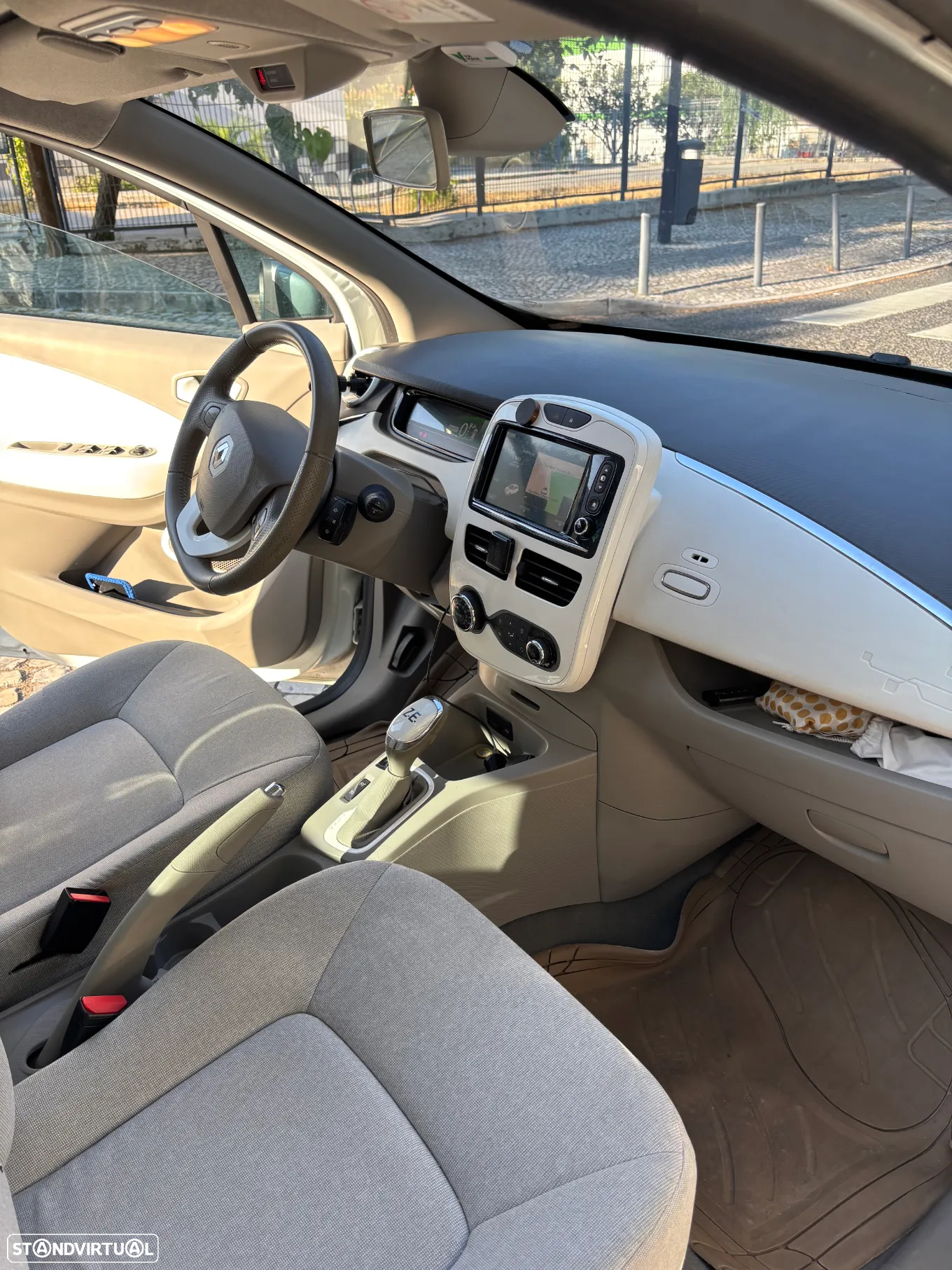 Renault Zoe (s/ Bateria) 22 kwh Life - 4