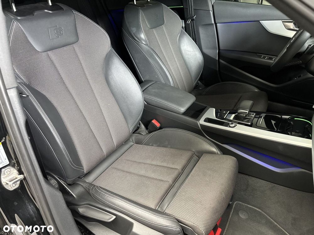 Audi A4 Limousine - 31