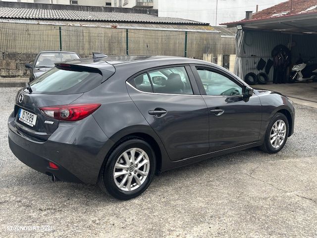 Mazda 3 1.5 Sky-D Evolve HS Navi - 5