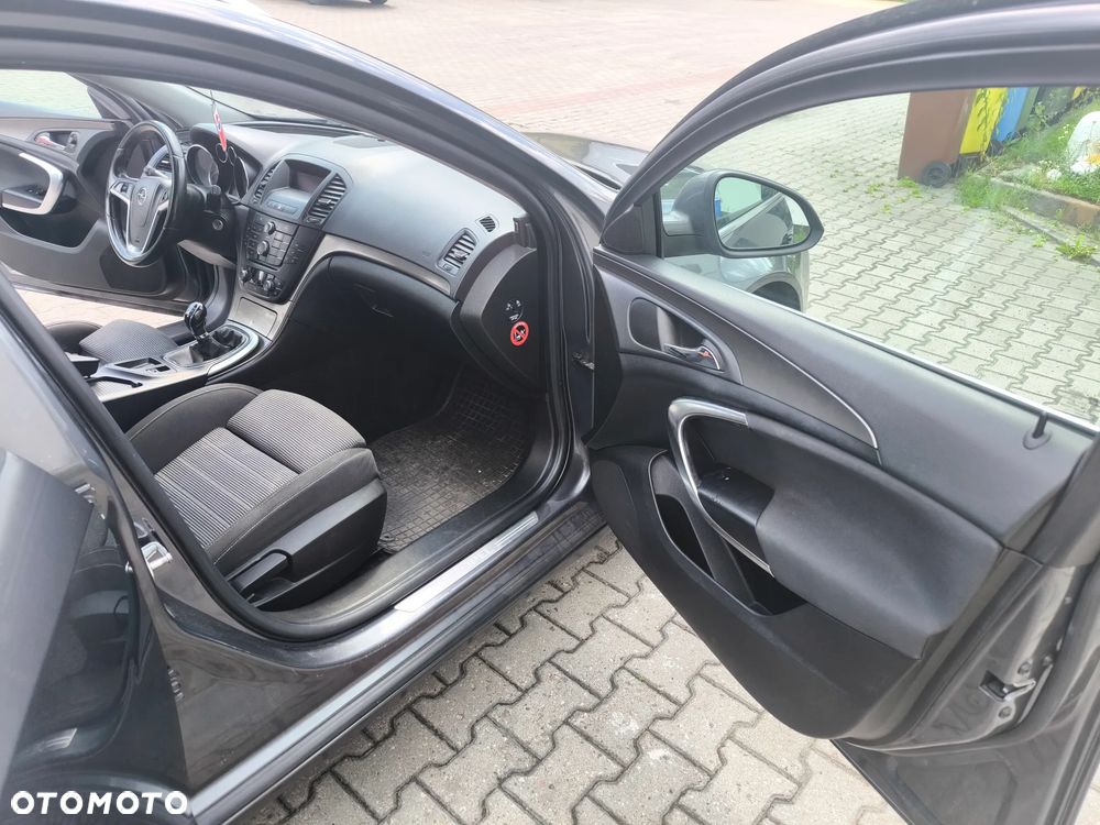 Opel Insignia 1.8 Sport - 10