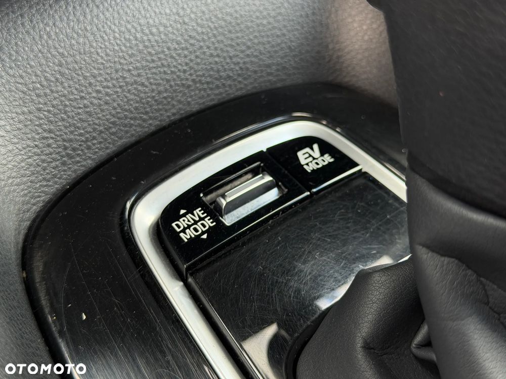 Toyota Corolla 1.8 Hybrid Comfort - 19