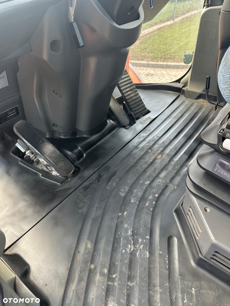 Hitachi ZW 180 - 19