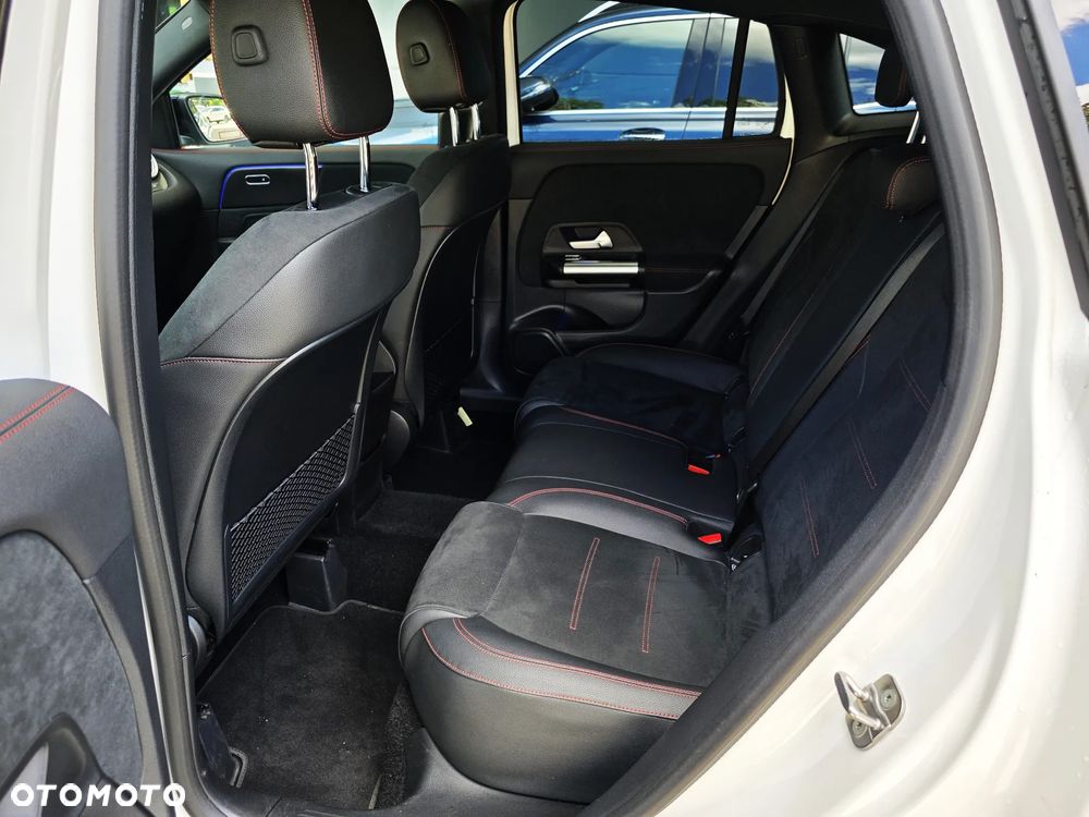 Mercedes-Benz GLA 200 AMG Line - 12