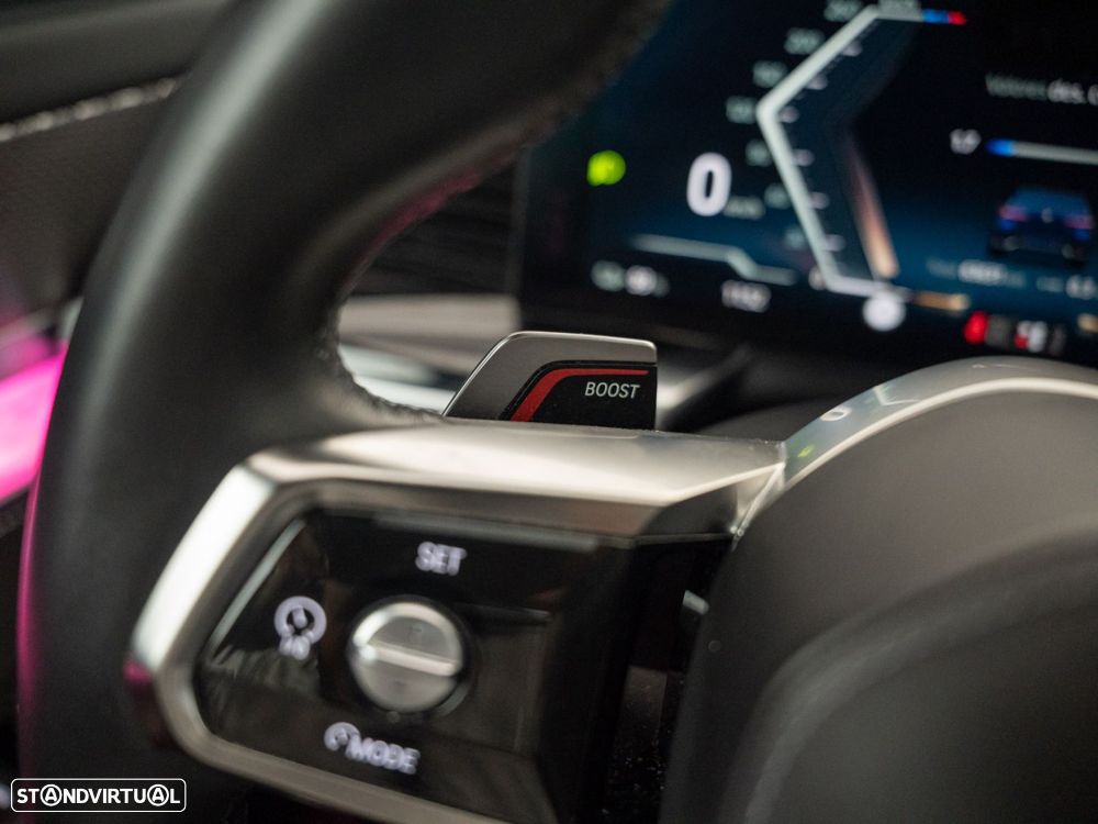 BMW i7 xDrive60 Pack Desportivo M - 26