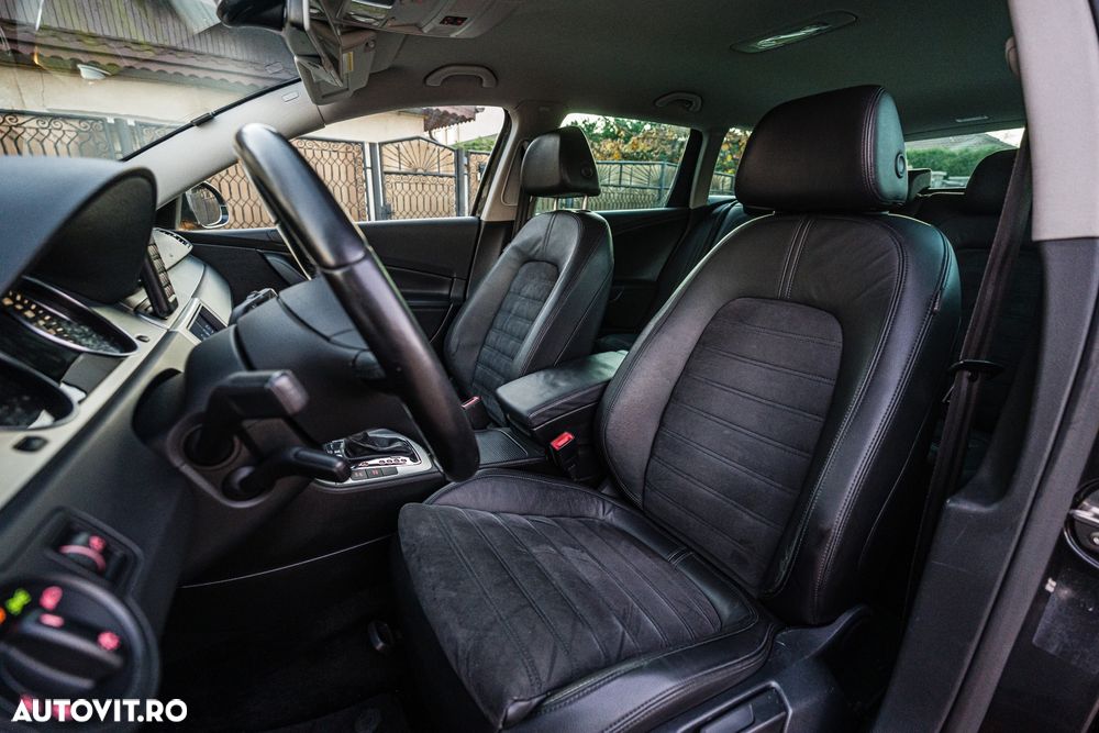 Volkswagen Passat Variant 2.0 TDI BlueMotion Technology Highline DSG - 13