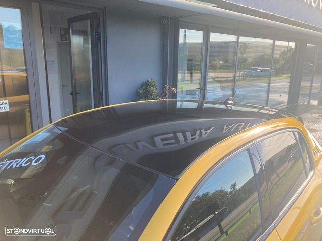 Peugeot e-208 GT+ - 17