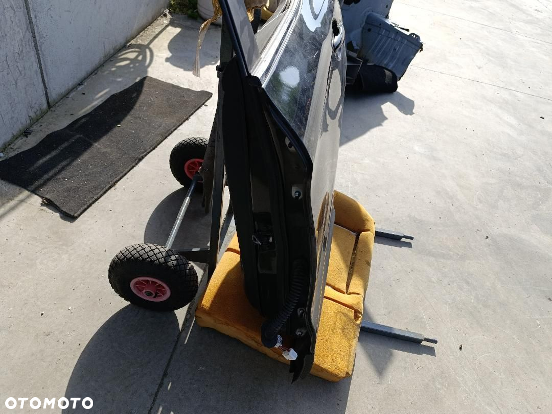 NISSAN QASHQAI J11 DRZWI LEWE TYŁ - 8