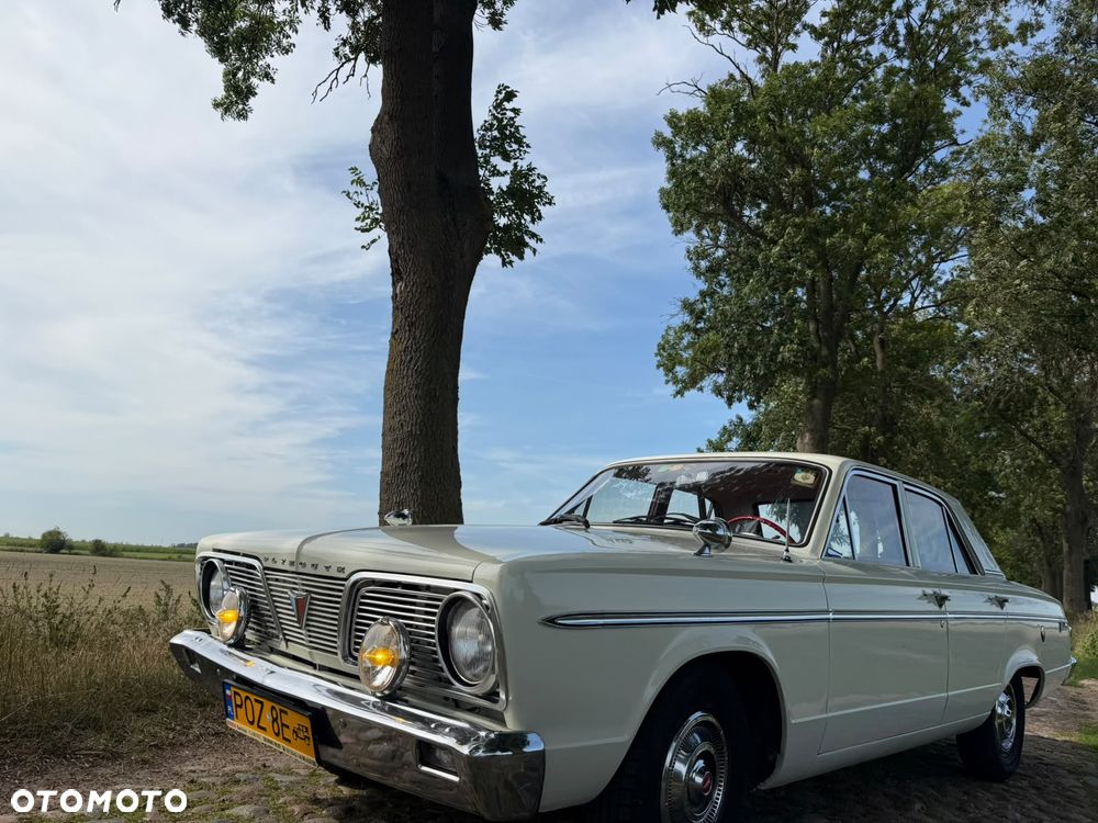 Plymouth Valiant - 19
