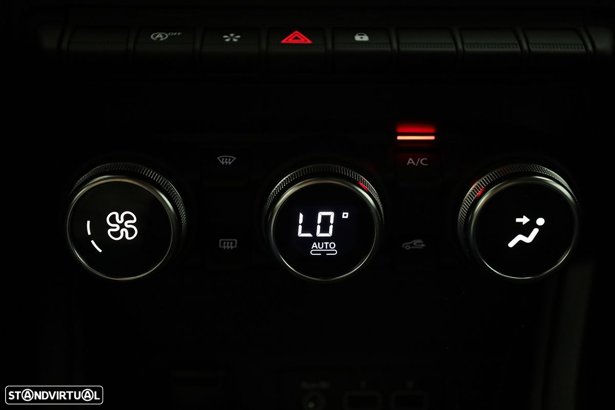 Renault Captur 1.0 TCe Techno Bi-Fuel - 13