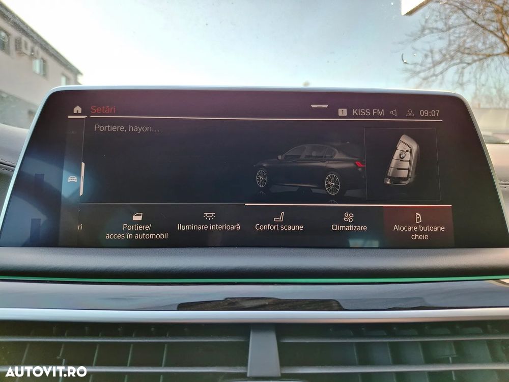 BMW Seria 7 740d xDrive - 23
