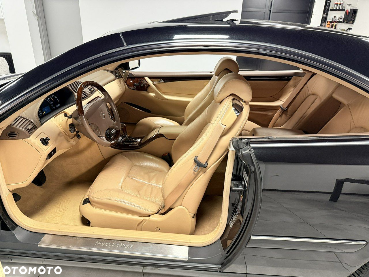 Mercedes-Benz CL - 32