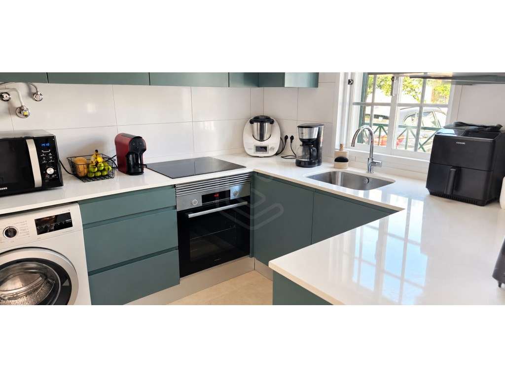 Moradia T2+1 remodelada com pátio em Tavira, Algarve - Grande imagem: 5/22