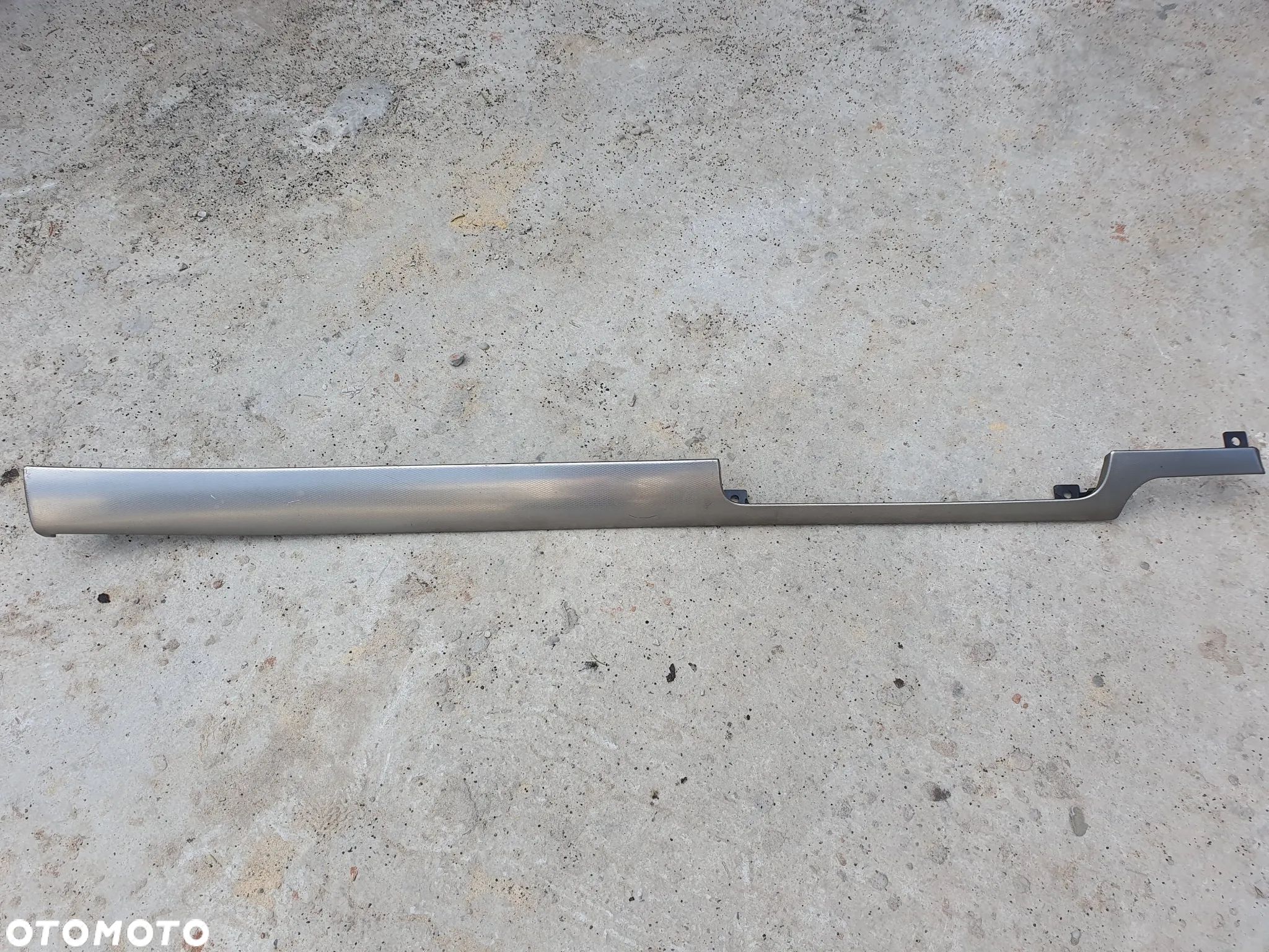 AUDI A4 B6 LISTWA OZDOBNA DEKOR DESKI KONSOLI 8E1853190S ALUMINIUM - 1