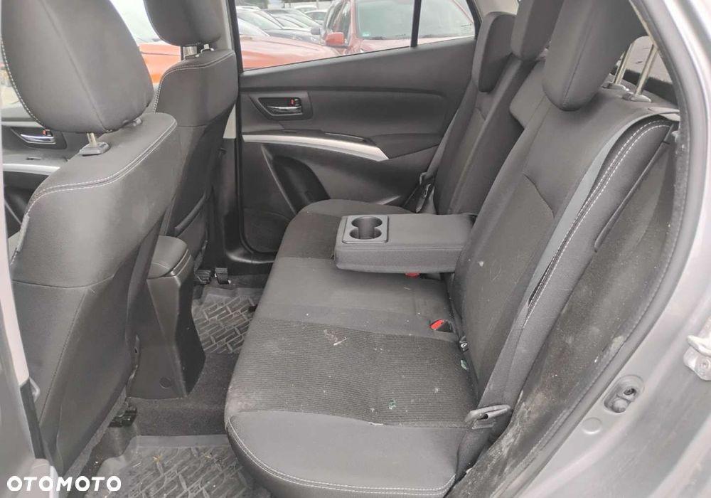 Suzuki SX4 S-Cross - 12