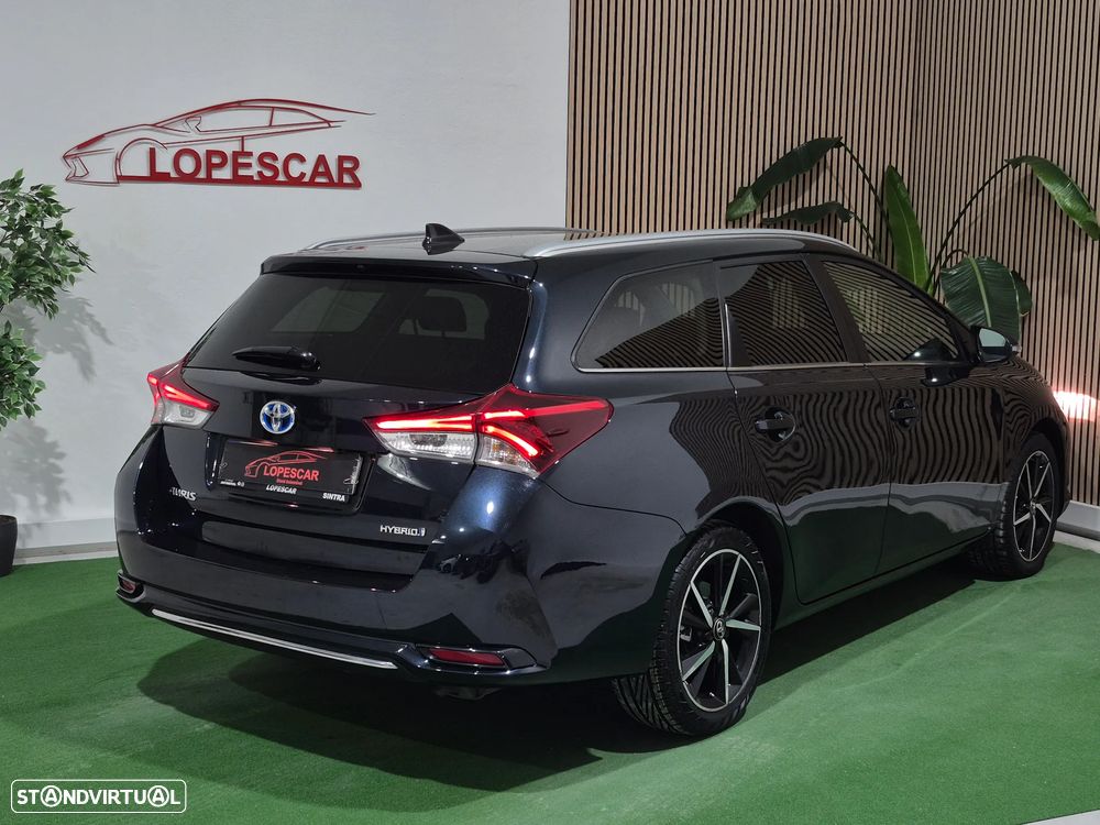 Toyota Auris Touring Sports 1.8 HSD Comfort +P.Techno+P.Sport - 6