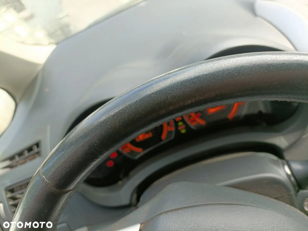 TOYOTA AURIS I 06-09 2007 r. kierownica multifunkcja  * - 5