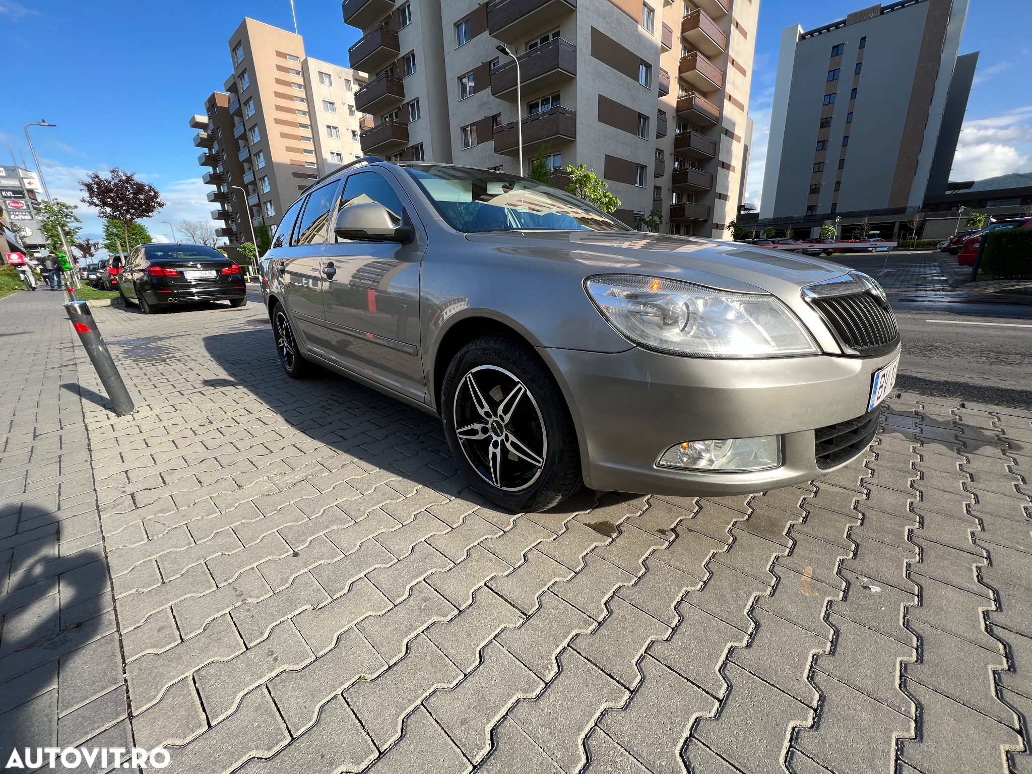 Skoda Octavia Combi 1.6 Elegance - 8