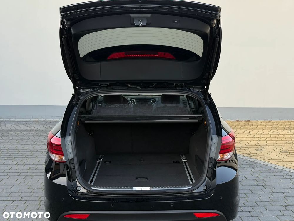 Hyundai i40 Kombi 1.7 CRDi DCT Premium - 17