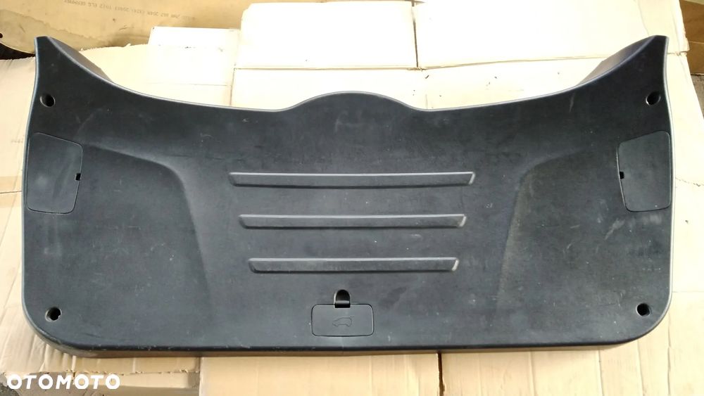 Hyundai IX35 Boczek klapy tylnej bagażnika - 1
