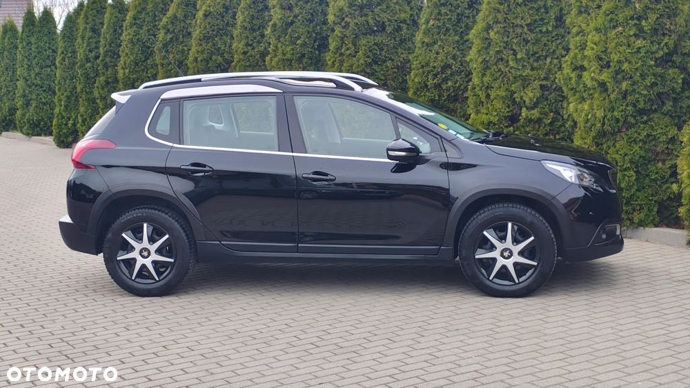 Peugeot 2008 1.6 BlueHDi Allure S&S - 11