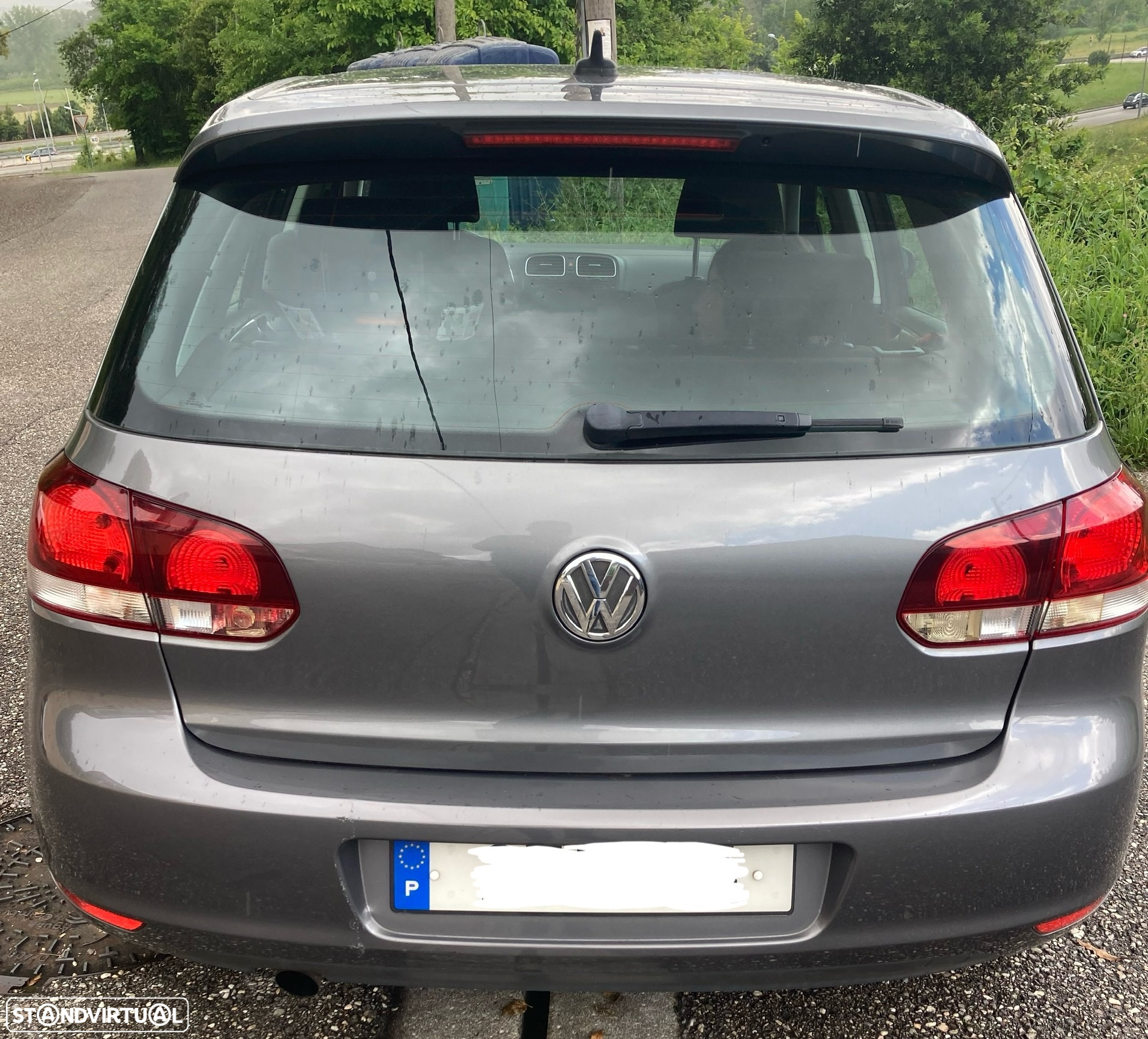 VW Golf 1.6 TDi Trendline BlueMotion - 2