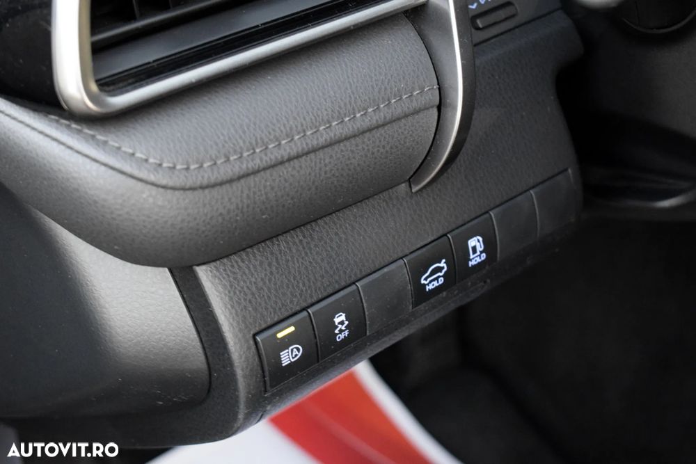 Toyota Camry Business Edition - 17