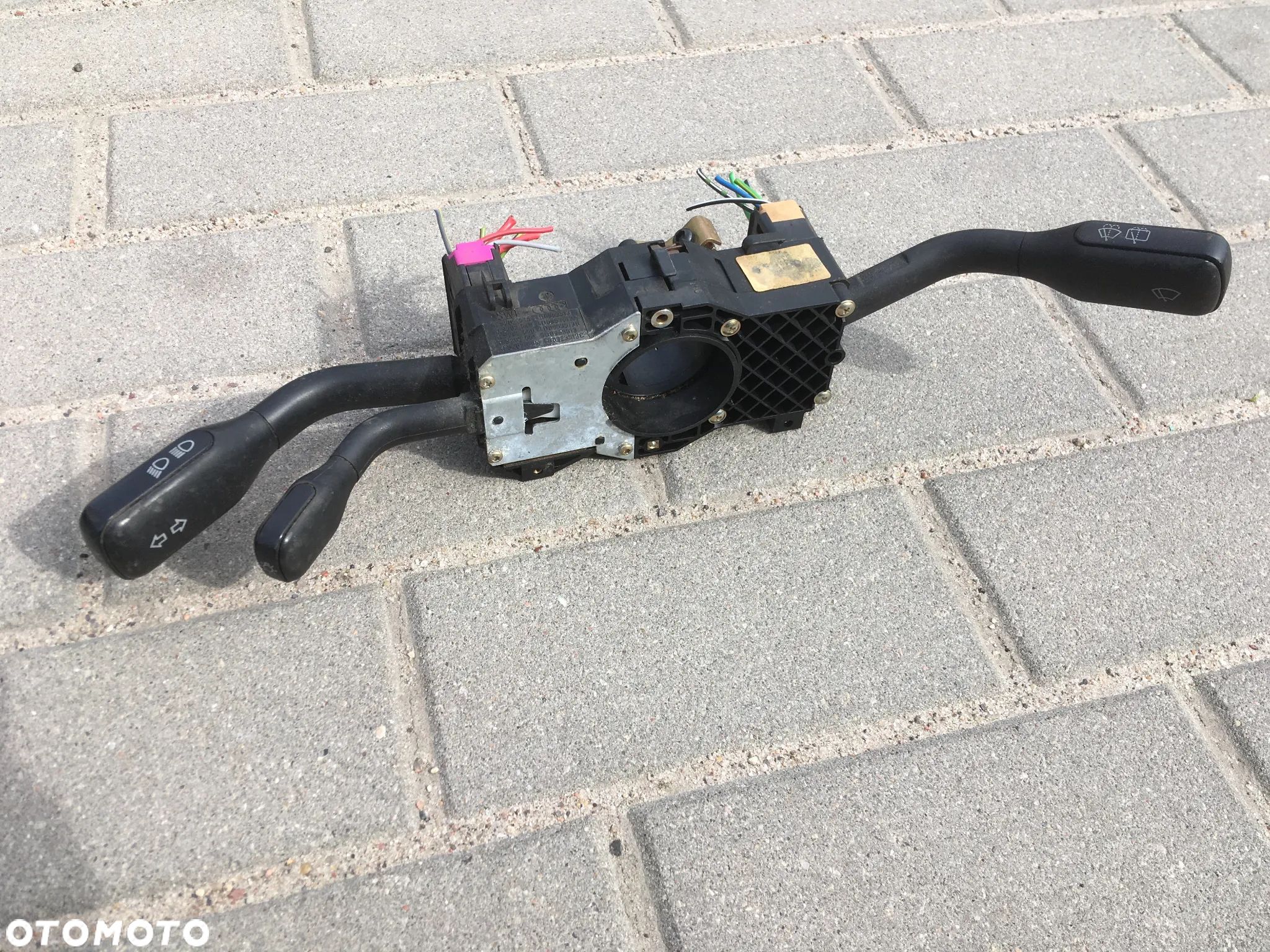 PRZEŁĄCZNIK ZESPOLONY AUDI A4 B5 (94-01) 4D0953513 - 1