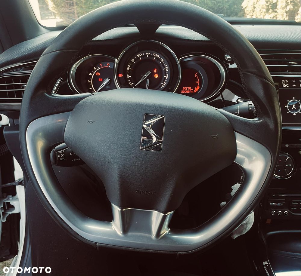 Citroën DS3 e-HDi 90 FAP SoChic - 8