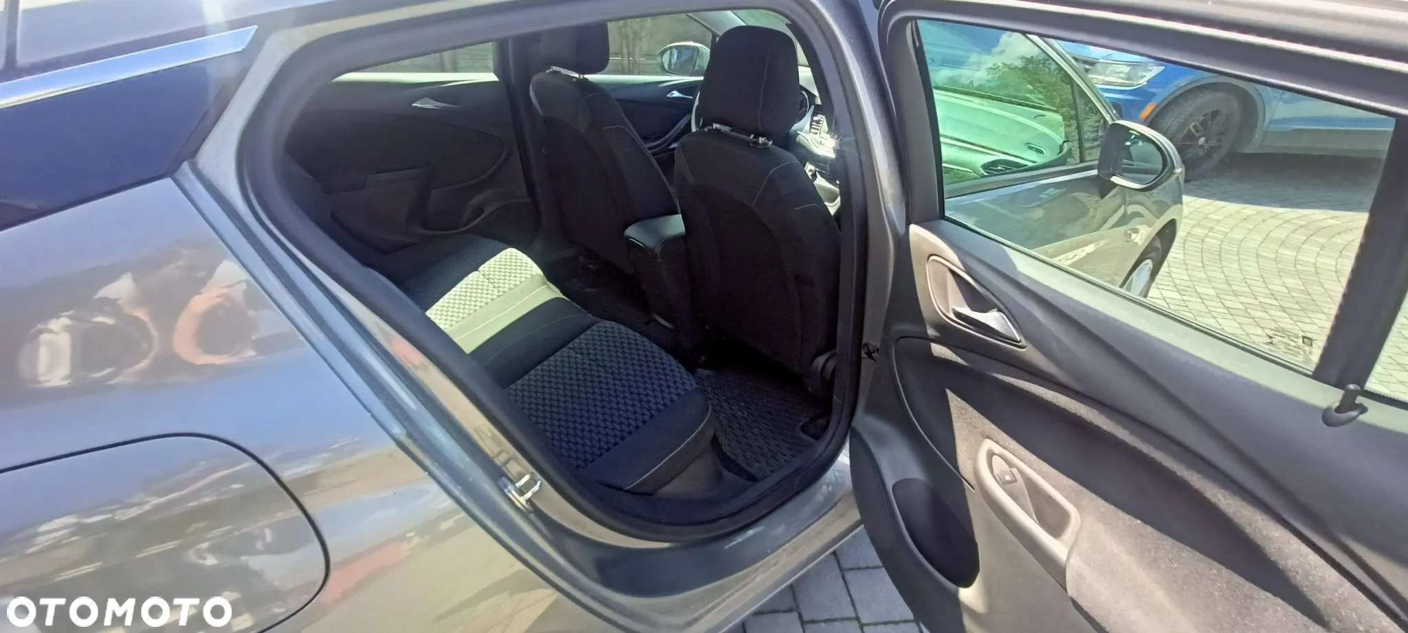 Opel Astra V 1.4 Essentia - 8