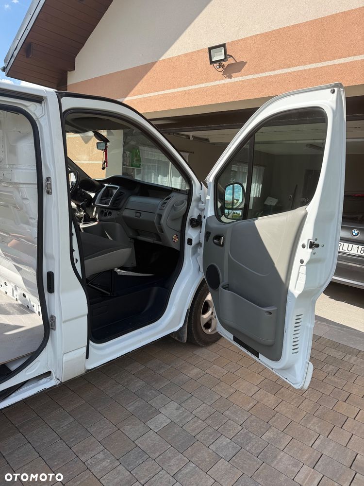 Opel Vivaro - 10