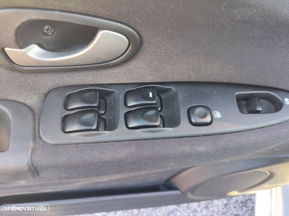 Mitsubishi Carisma SD 1.3 Comfort - 11