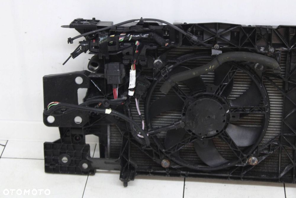 PAS PRZEDNI WENTYLATOR CHŁODNICA RENAULT MEGANE III 2008R- 1.6 B - 5