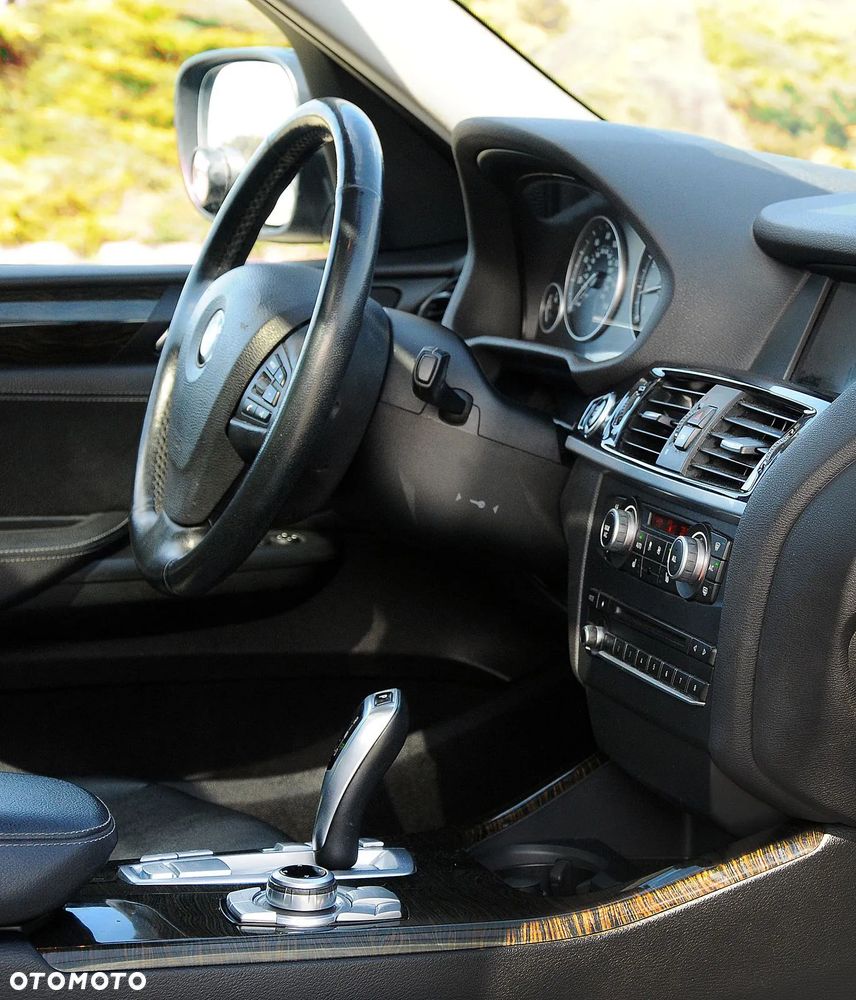 BMW X3 xDrive28i Sport-Aut Advantage - 26