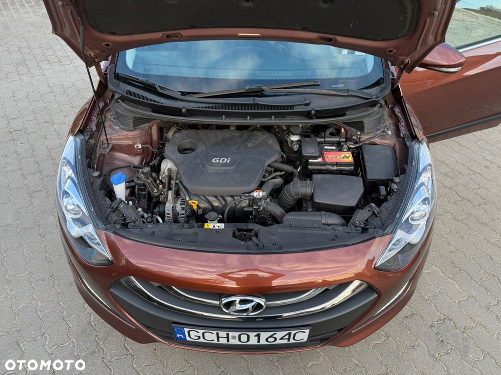 Hyundai i30 1.6 GDI Premium - 12