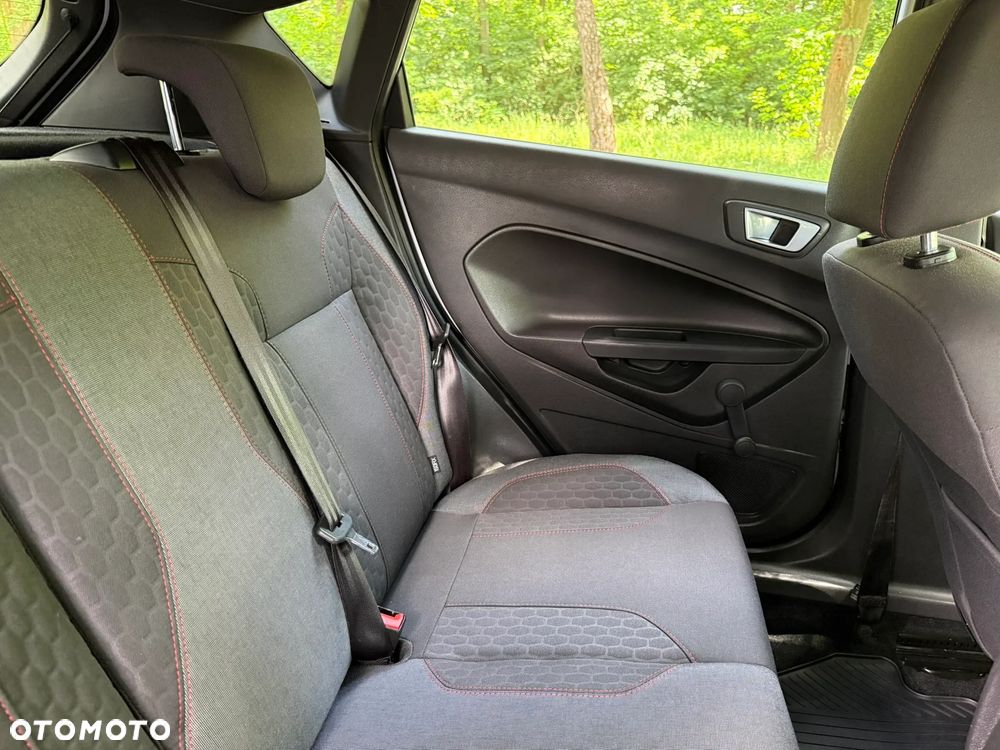 Ford Fiesta - 26