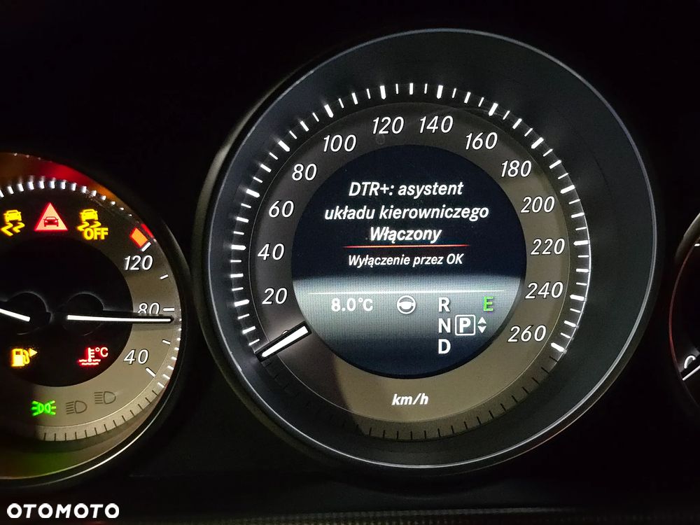 Mercedes-Benz Klasa E 350 BlueTEC 4Matic 7G-TRONIC Elegance - 17