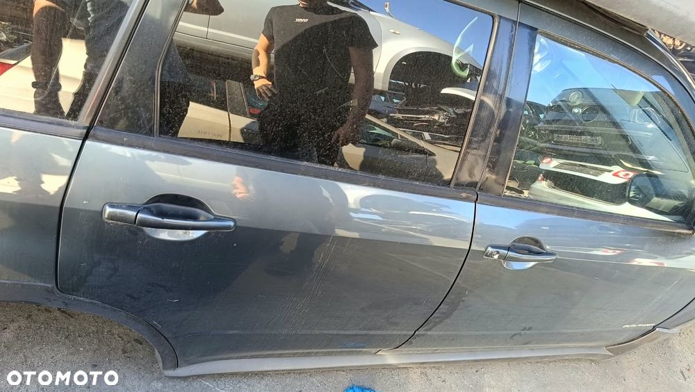 DRZWI PRAWE TYŁ TYLNIE TYLNE MITSUBISHI OUTLANDER I