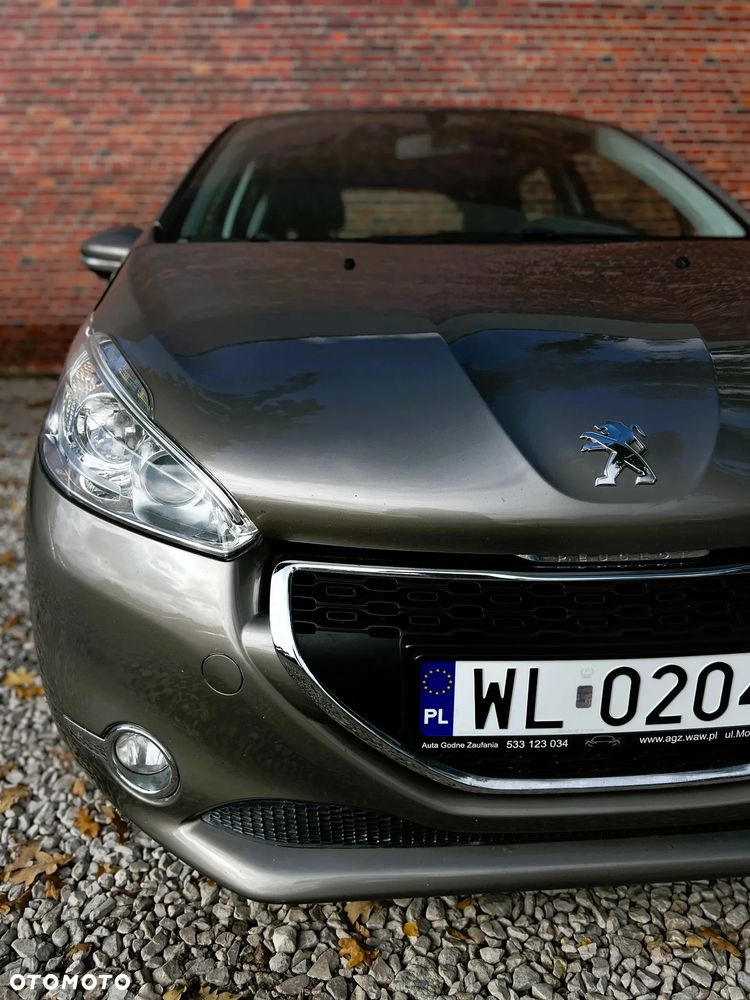 Peugeot 208 - 37