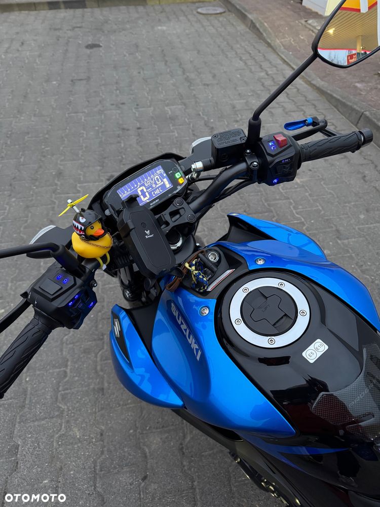 Suzuki GSX - 4