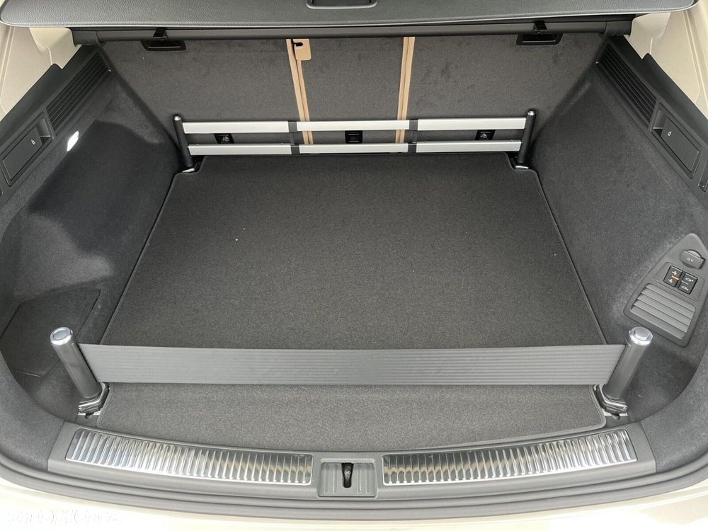 Volkswagen Touareg 3.0 V6 TDI 4Motion Elegance - 11