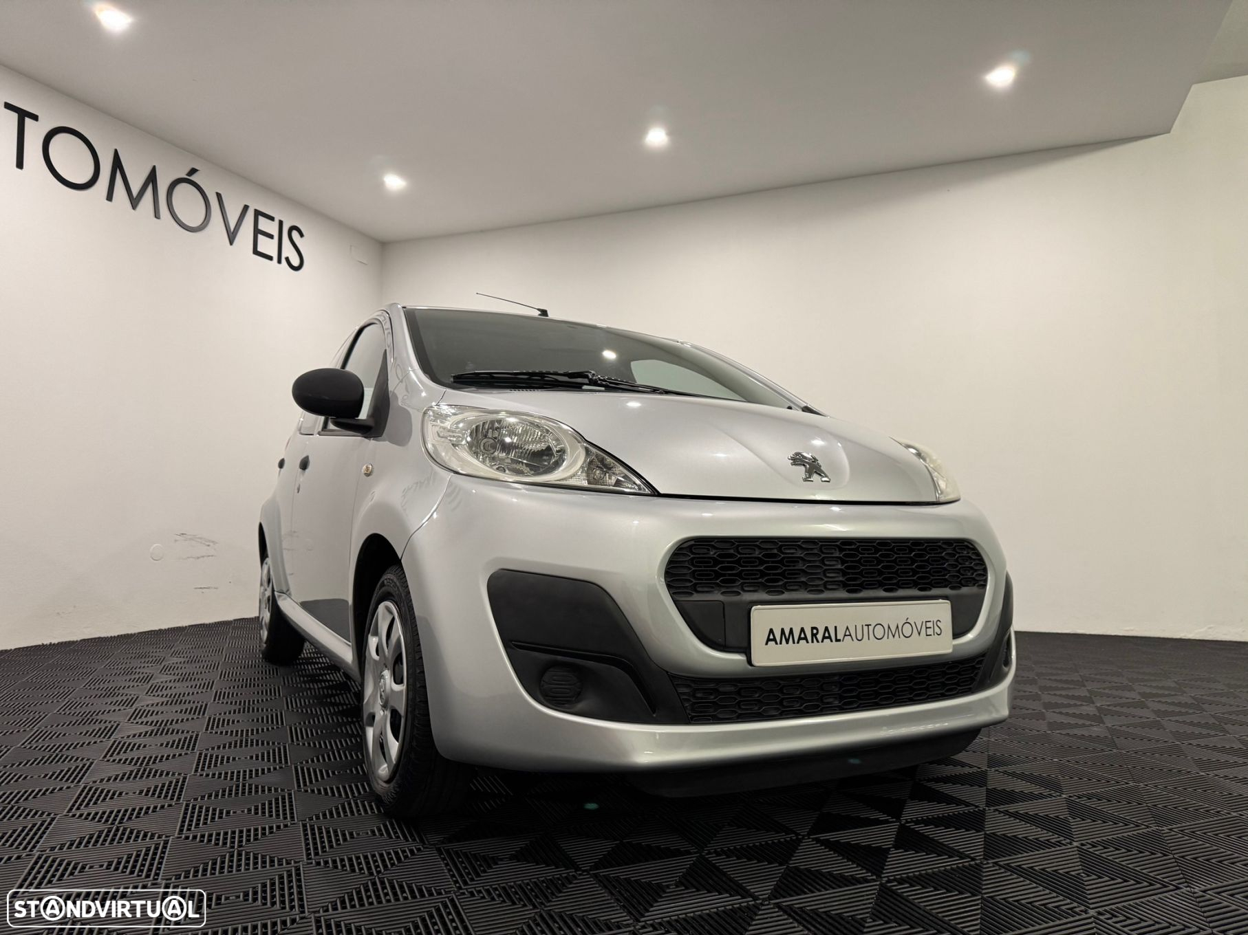 Peugeot 107 1.0 Urban - 12