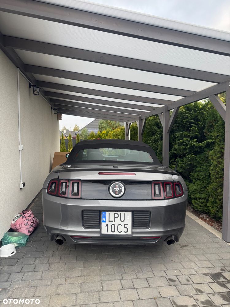 Ford Mustang 3.7 V6 Premium - 29